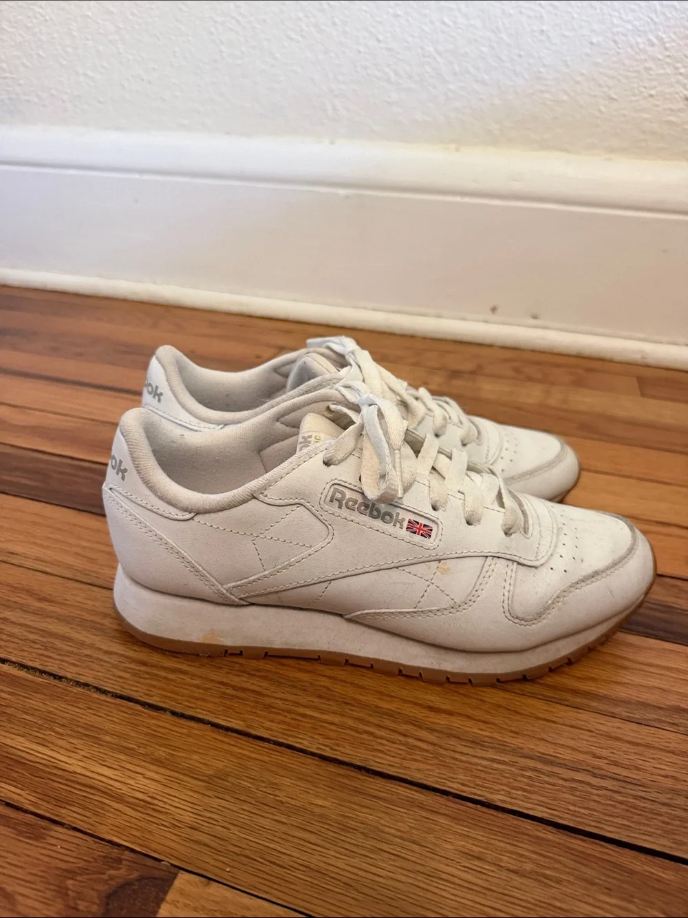 Reebok Classic Leather Sneakers in Off-White